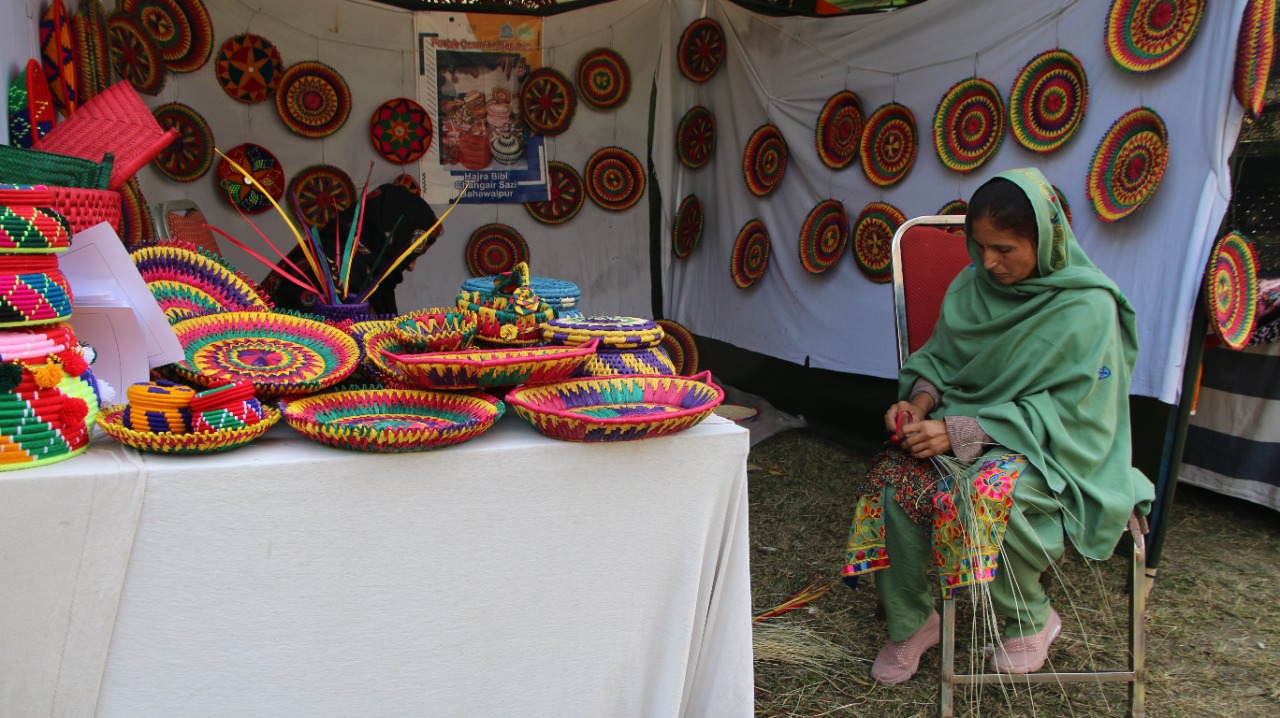 Exhibition Of Artisans-At-Work Major Attraction For Visitors