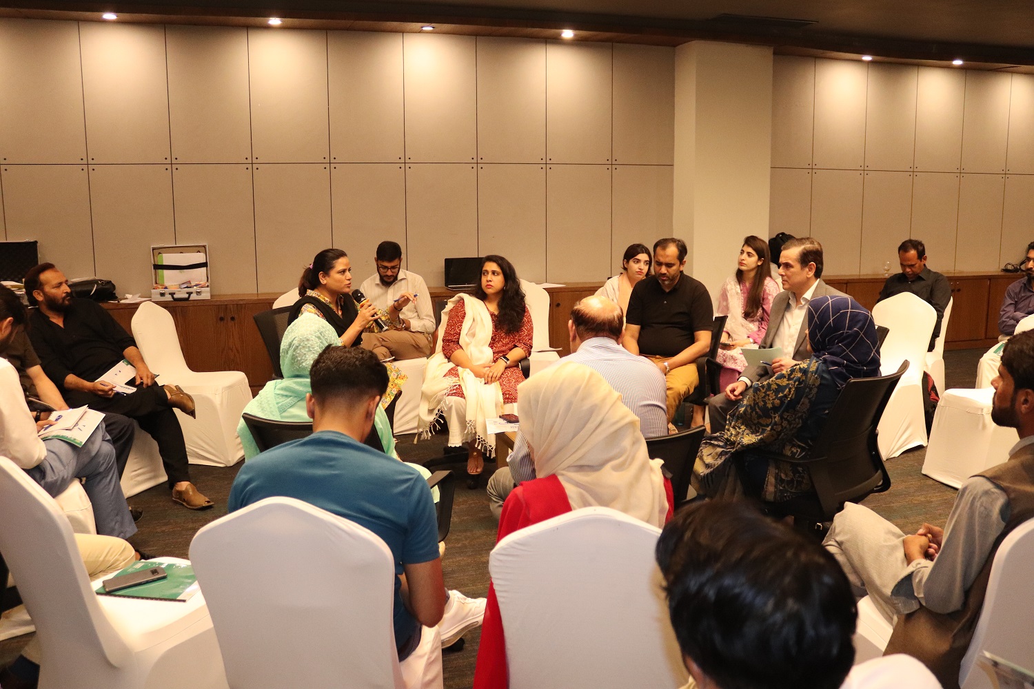 Experts Urge Innovative Green Urban Transformation