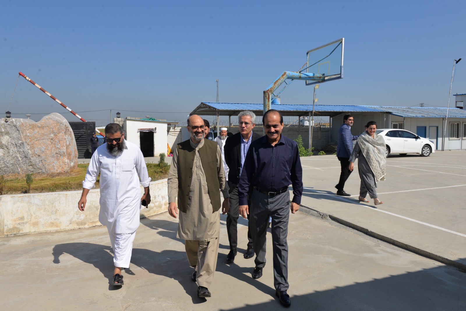 Minister of Commerce Praises Rashkai SEZ Development