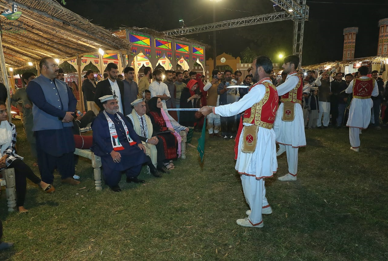Khattak Dance Enthralls Audiences