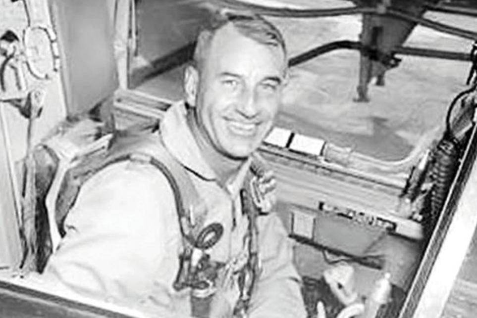 How a Wrong Number Led to NORAD Tracking Santa