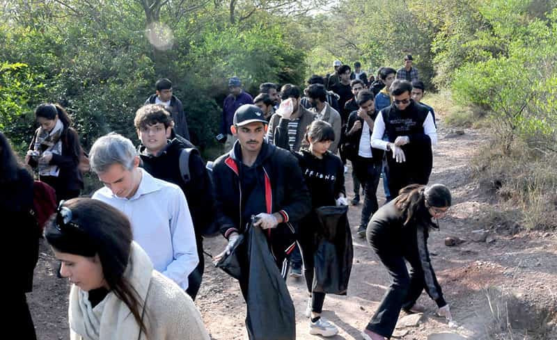 Pakistan Mountain Festival: Young Kikers Cleanup Margalla Hills Trail-5