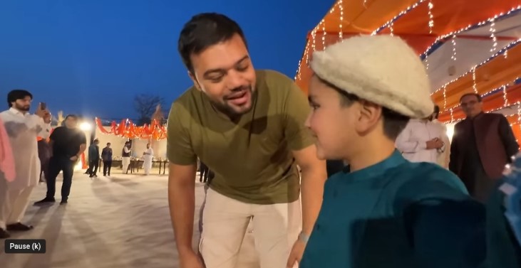 Vlogger Shiraz's Adorable Meet-Up with Ducky Bhai Goes Viral