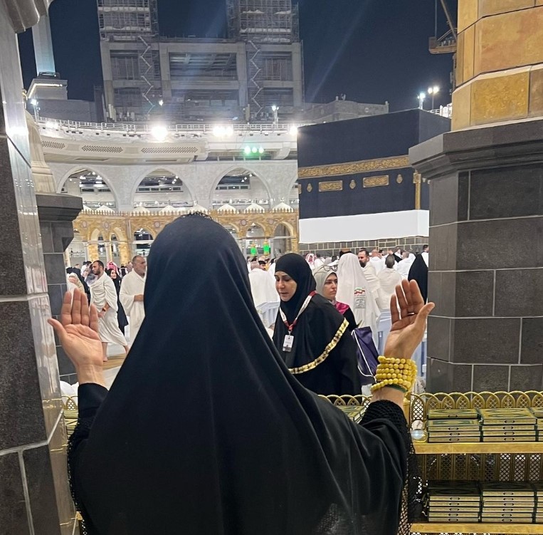 Reema Khan's Soulful Pilgrimage to Makkah's Holy Sites