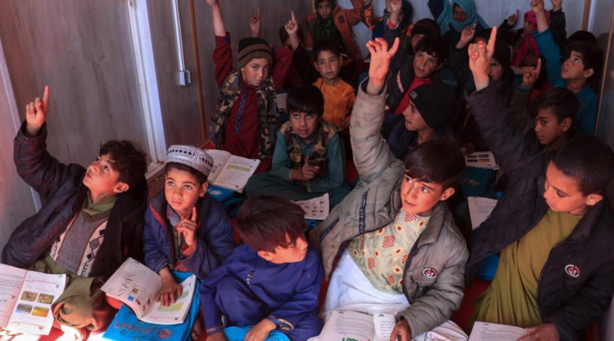 Afghan Kids Return to Learning in Makeshift Classrooms Post-Quake 