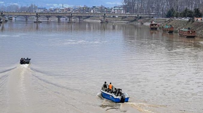 Four Killed as Boat Carrying School Children Capsizes in Jhelum River