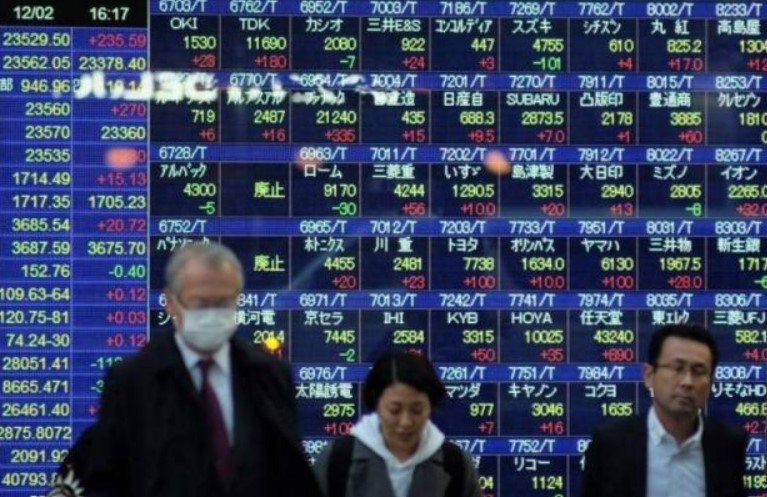 Tokyo Stocks Open Higher with Focus on Yen