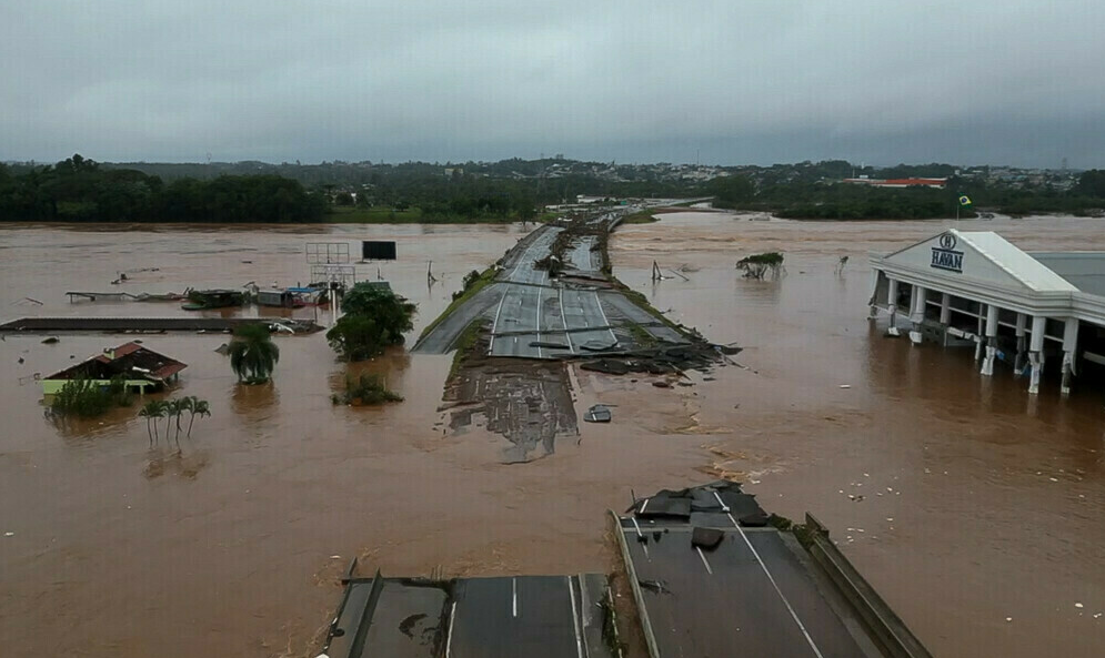 Floods in Southern Brazil Force 70,000 from Homes