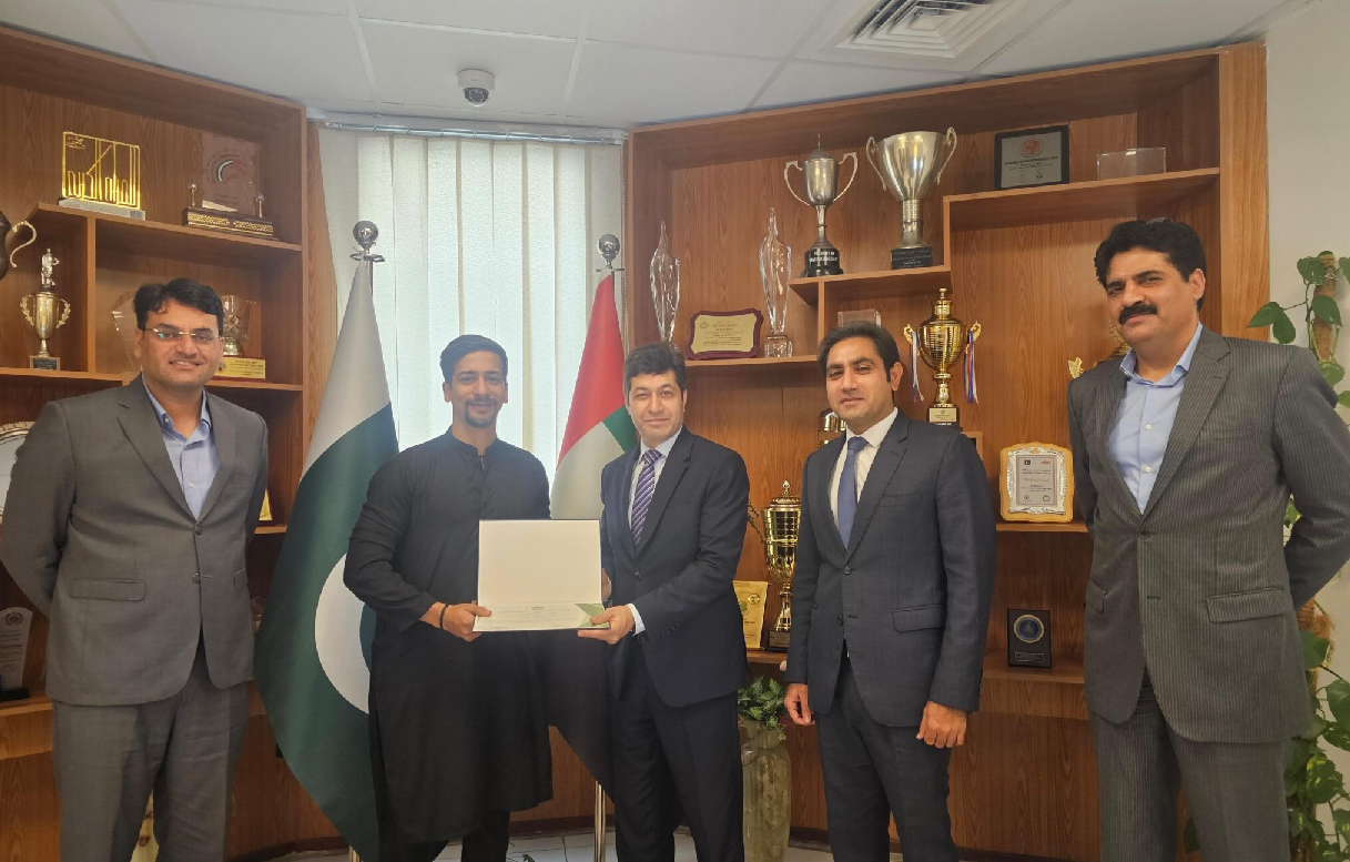 Dubai Consulate Honors Pakistan Volunteers for Rescue Work During Rains