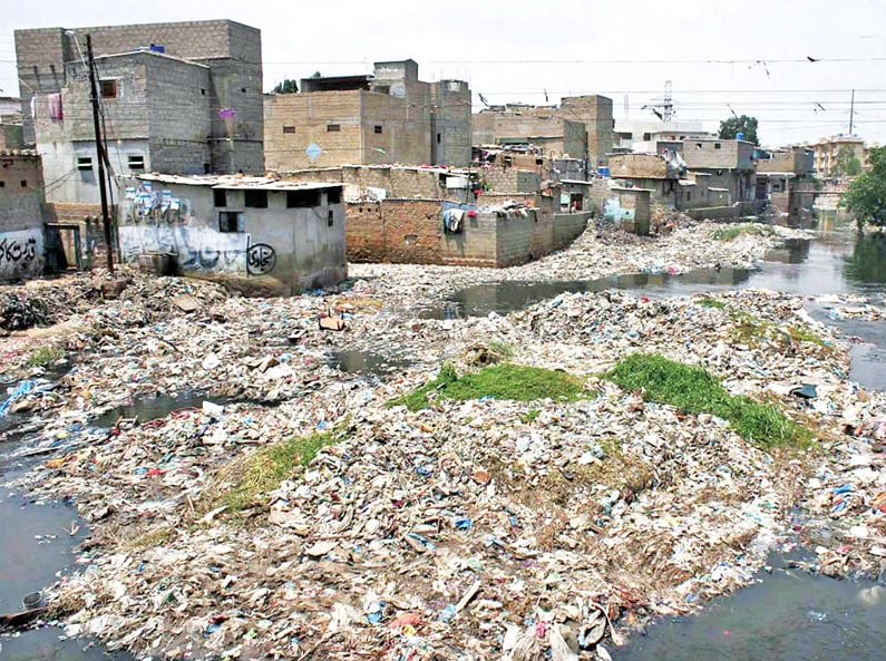 Plastic Bag Menace Threatens Karachi Sewerage System:  Mayor
