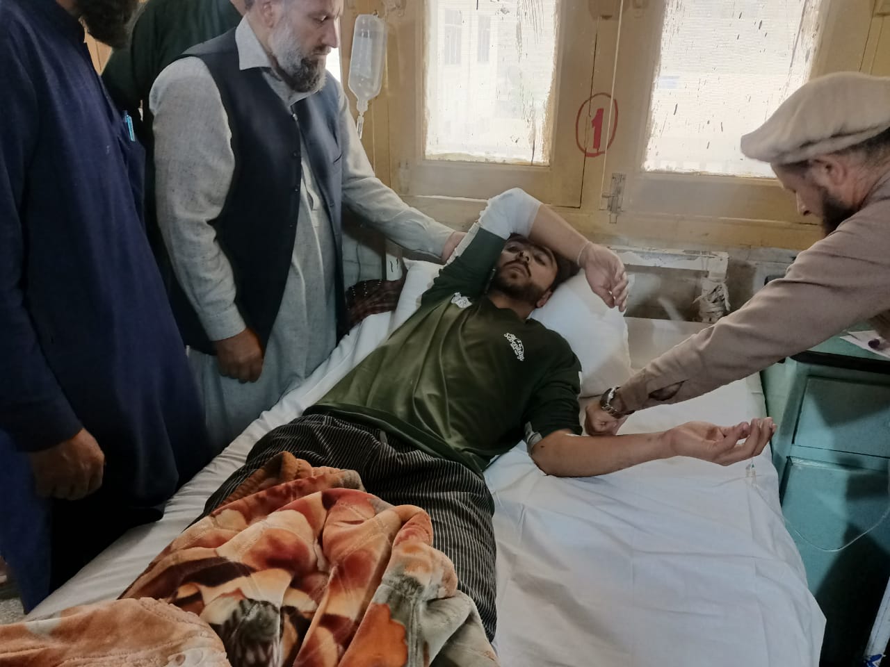 20 Dead, 21 Injured as Bus Plunges into Ravine in Chilas