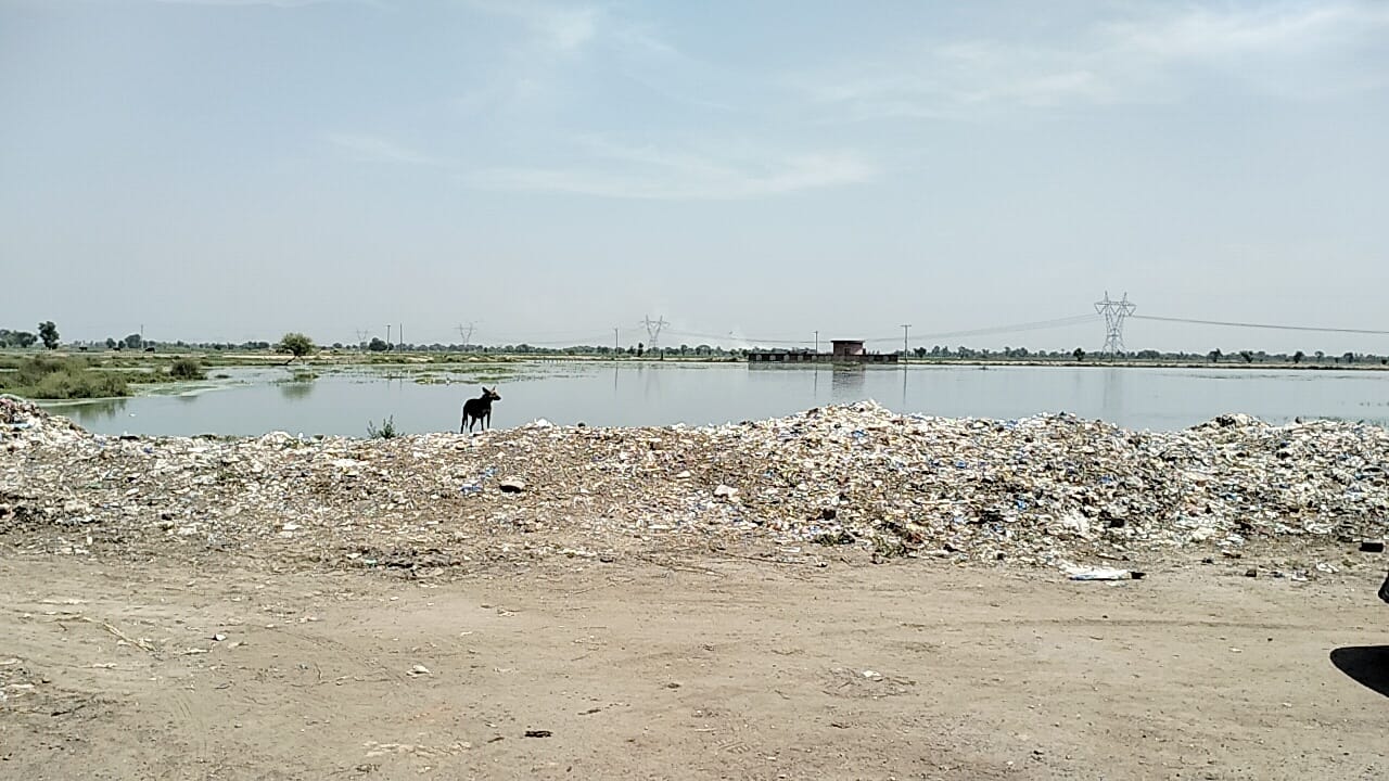 Five-year-old Abdullah lives with his parents at a brick kiln located on the outskirts of Kabirwala city. His father, Muhammad Akmal, works as a laborer at the kiln. Akmal