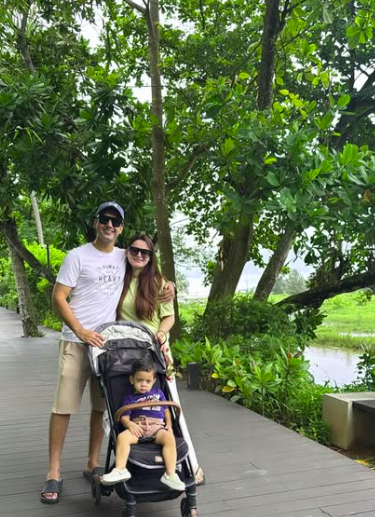 A Colorful Family Outing: Minal Khan in Sri Lanka