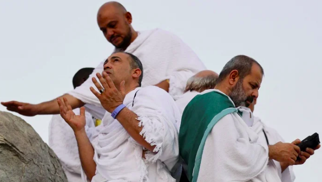 Heat and Hope: Millions Gather at Mount Arafat for Pinnacle of Hajj 2025