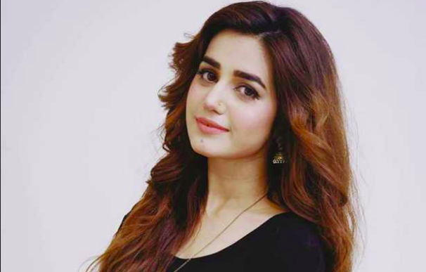 Why Pakistani Actresses Are Quitting Showbiz