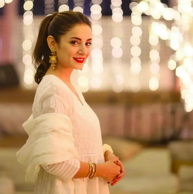 Why Pakistani Actresses Are Quitting Showbiz