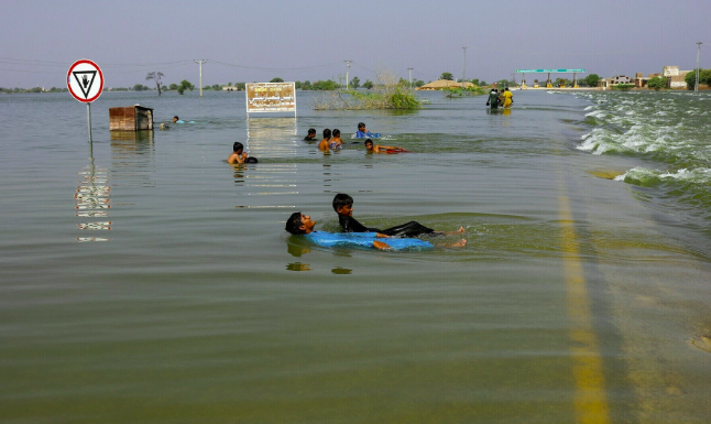 How Floods Breed a Public Health Crisis in Pakistan