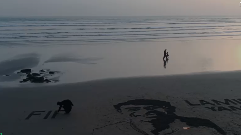 Gwadar Artist Turns Sand Into Stunning Portraits